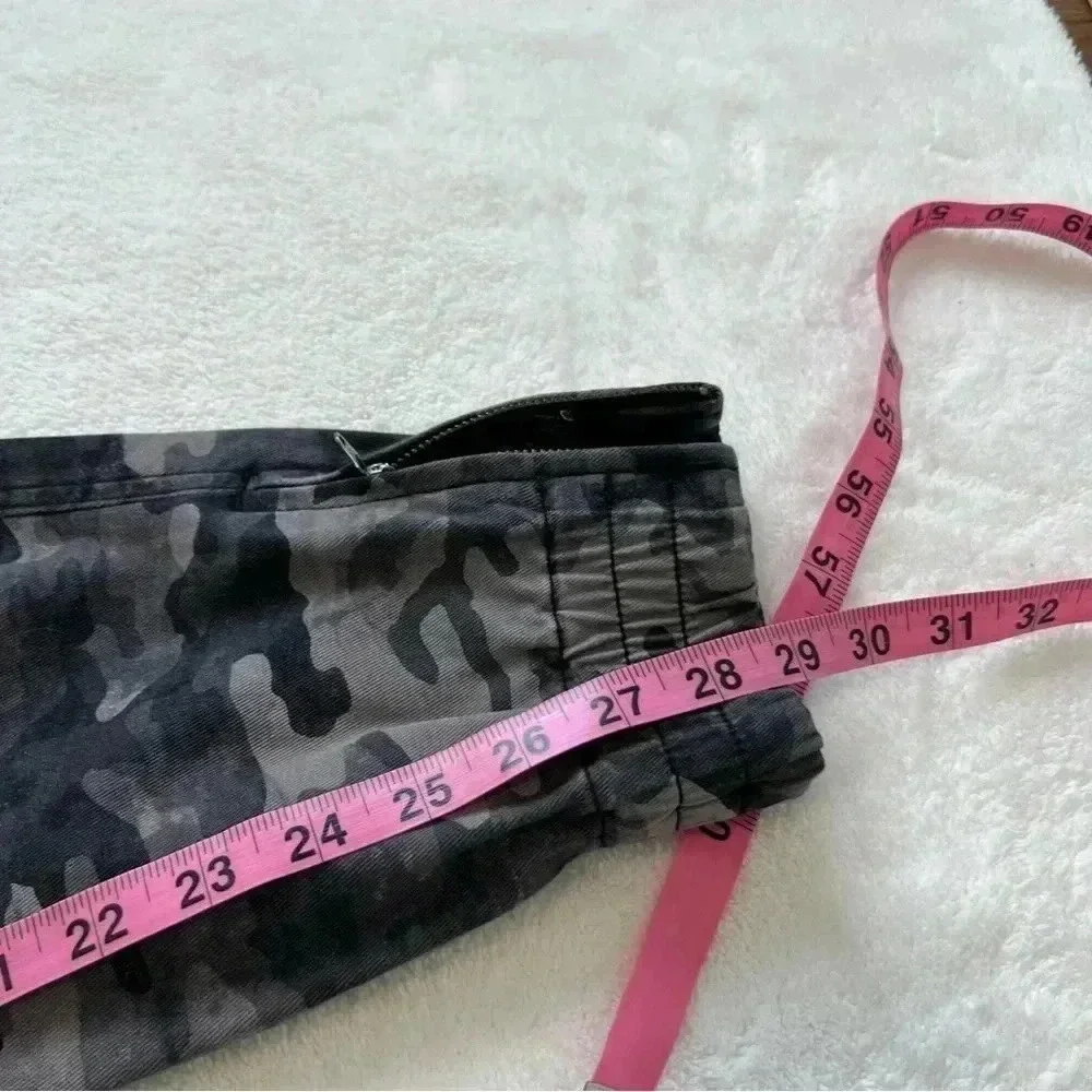 Spanx Stretch Twill Cargo Jogger Blackwash Camo Medium - Picture 11 of 12